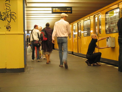 Moving_Canvas_1.jpg